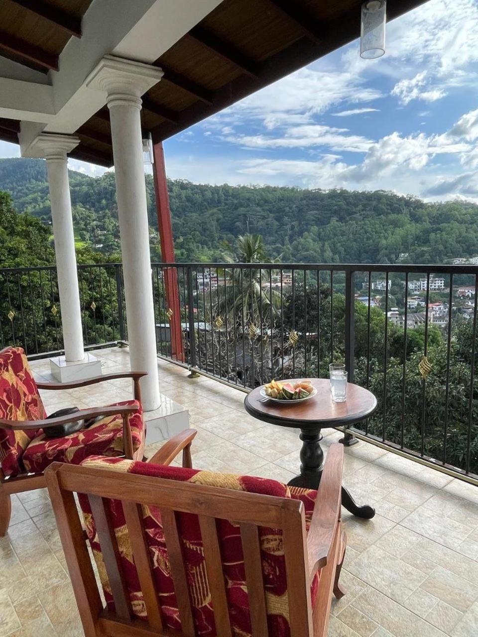 Kandyan View Homestay -Foreign Екстериор снимка